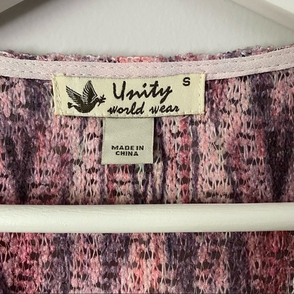 Unity World Wear small lace vneck - Picture 2 of 4